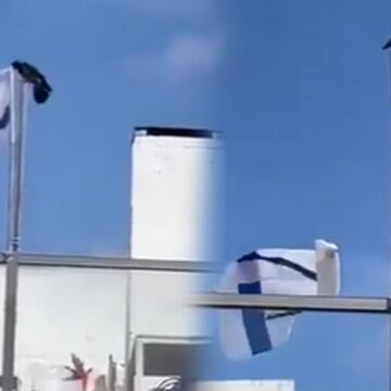 Karga İsrail bayrağını söküp attı