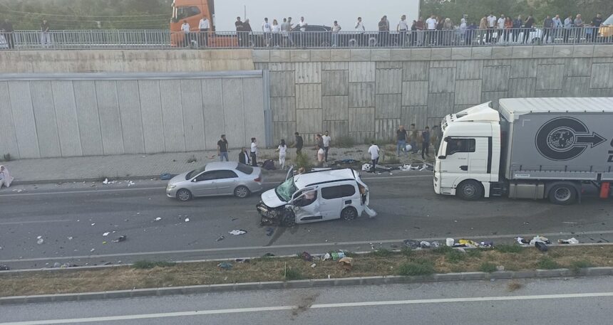 Kastamonu’da zincirleme kaza: 4’ü çocuk 9 yaralı