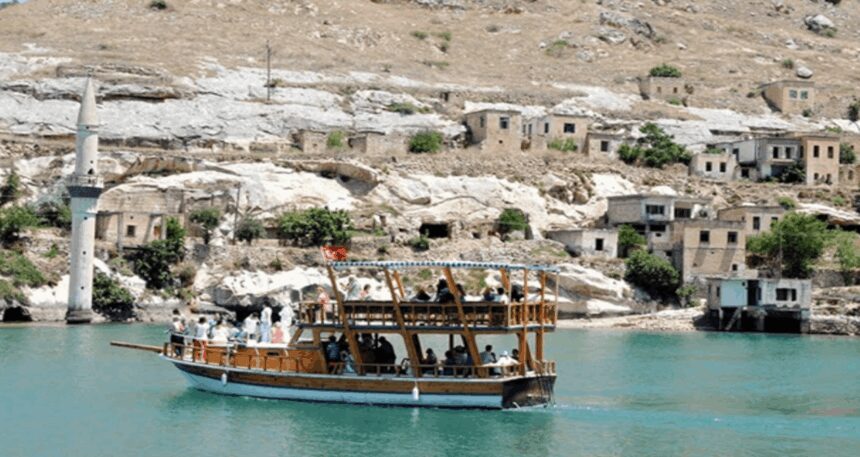 Kayyumdan akıalmaz ihale: Olmayan tekneye 600 bin TL harcadı