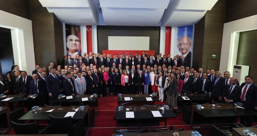 Kılıçdaroğlu’na soğuk duş: Sadece 10 milletvekili destek verdi