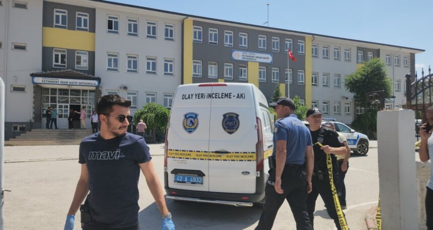 Konya’da ortaokulda dehşet! Öğretmen öldürüldü