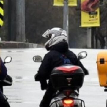 maaslara-zam-beklerken-kuryelere-indirim-geldi-XyQMKyy7.jpg Maaşlara zam beklerken kuryelere ‘indirim’ geldi