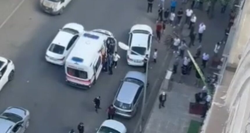 Mardin’de sokak ortasında kavga: 4 yaralı