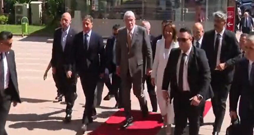 Meclis’teki tartışma sonrası CHP ve İYİ Parti bir araya geldi