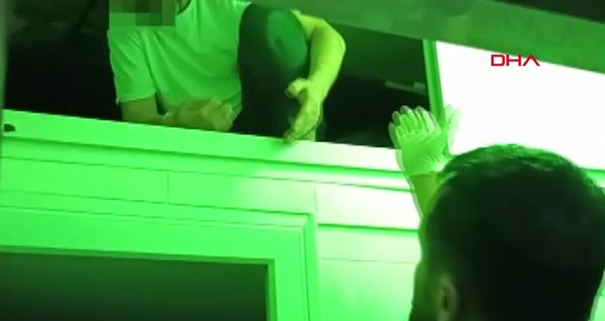 Narkotik polisi firariyi tavan arasında kıskıvrak yakaladı