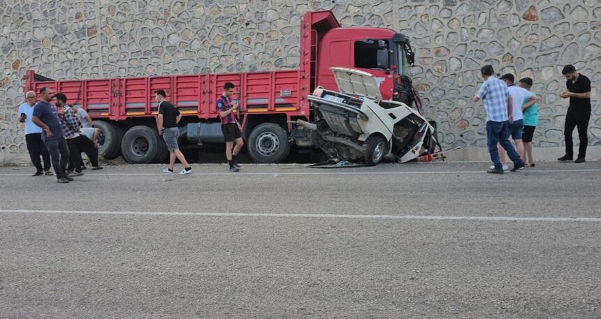 Osmaniye’de otomobil ile TIR çarpıştı; 1 ölü