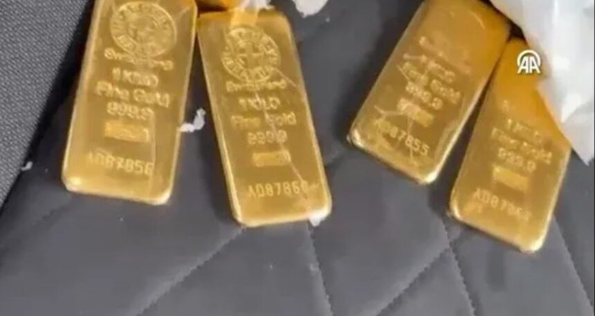 Otomobilden  7 külçe altın çıktı