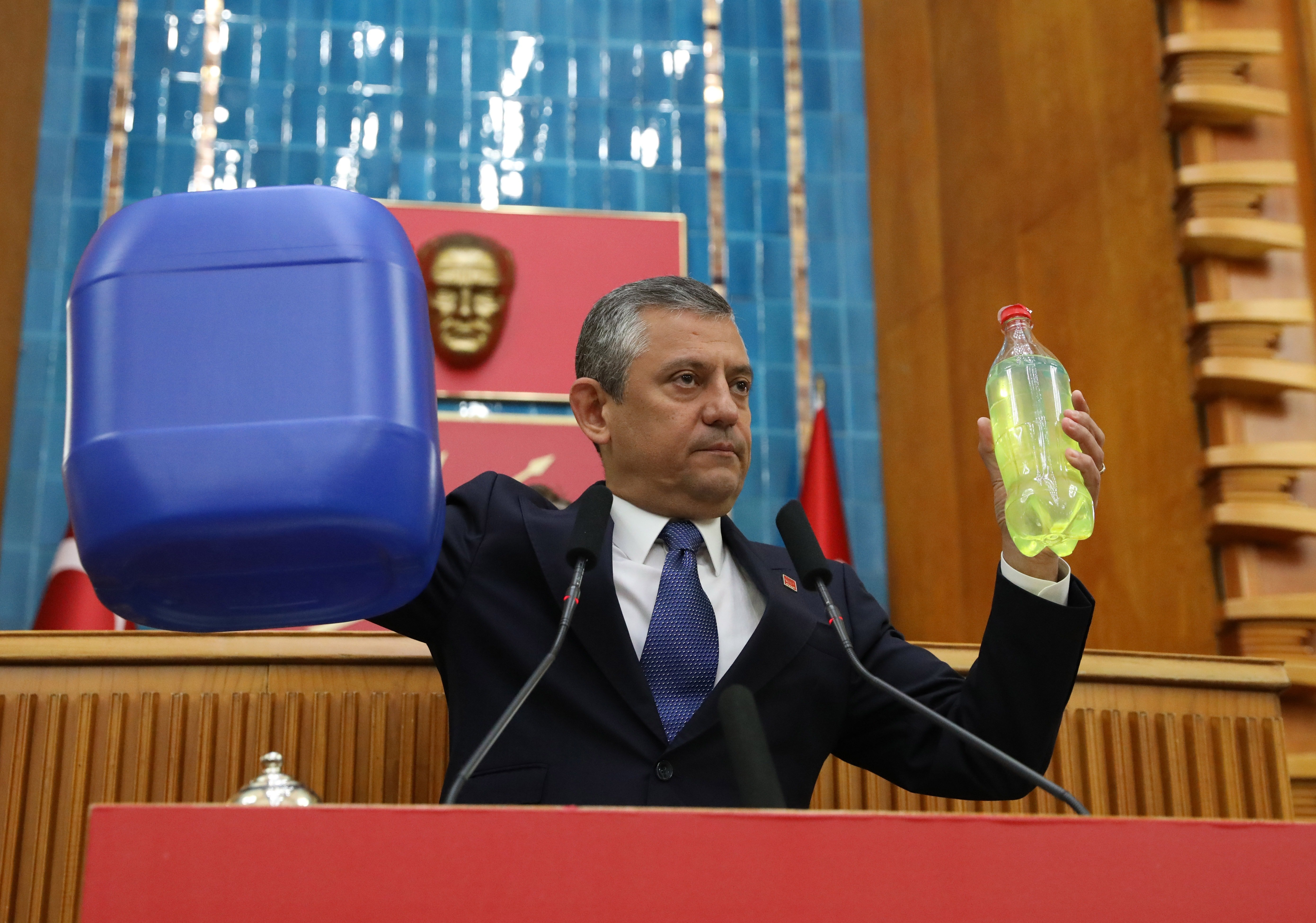 Özgür Özel her seferinde '50 liralık alıyorum' diyenlere böyle cevap verdi