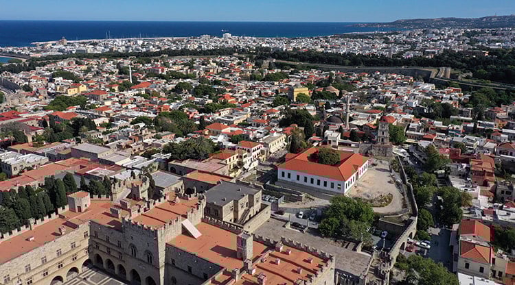 Rodos'taki Osmanlı mirası zamana direniyor
