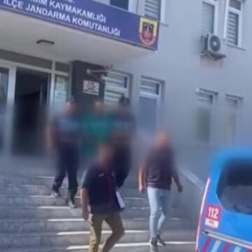 Rüşvet karşılığında hazine arazilerinin konum bilgilerini paylaşınca tutuklandı