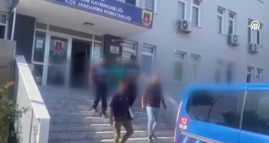 Rüşvet karşılığında hazine arazilerinin konum bilgilerini paylaşınca tutuklandı