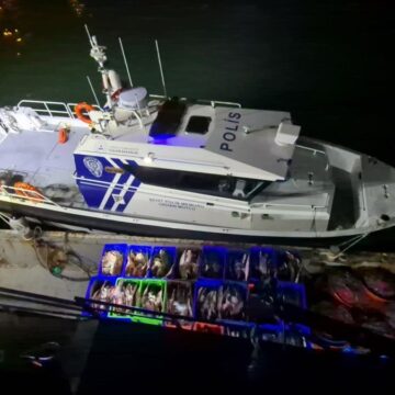 Saatlerce uğraşıp 6 milyon TL kazanan balıkçılar kıyıya beş parasız döndü