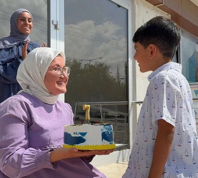 Şehit çocuğuna Aziz Yıldırım sürprizi