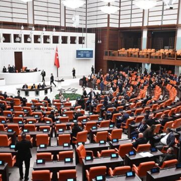 TBMM Genel Kurulu toplanamadı, yarına ertelendi