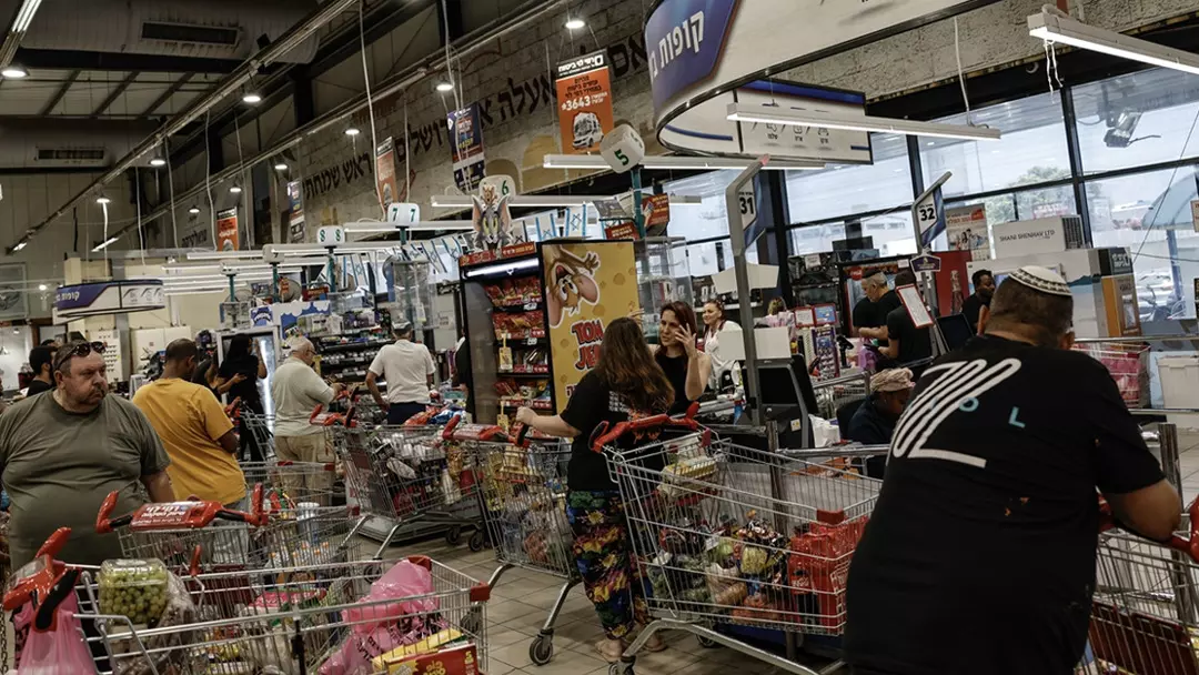 Tel Aviv’de panik! İsrailliler marketleri boşalttı