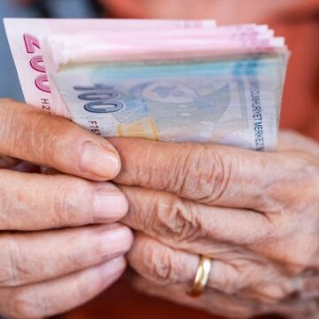 Temmuz hesapları sil başta! Kimi emekliye çifte artış, kimine sıfır zam şoku!