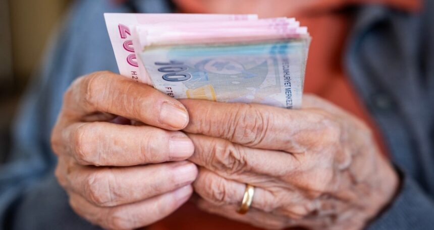 Temmuz hesapları sil başta! Kimi emekliye çifte artış, kimine sıfır zam şoku!