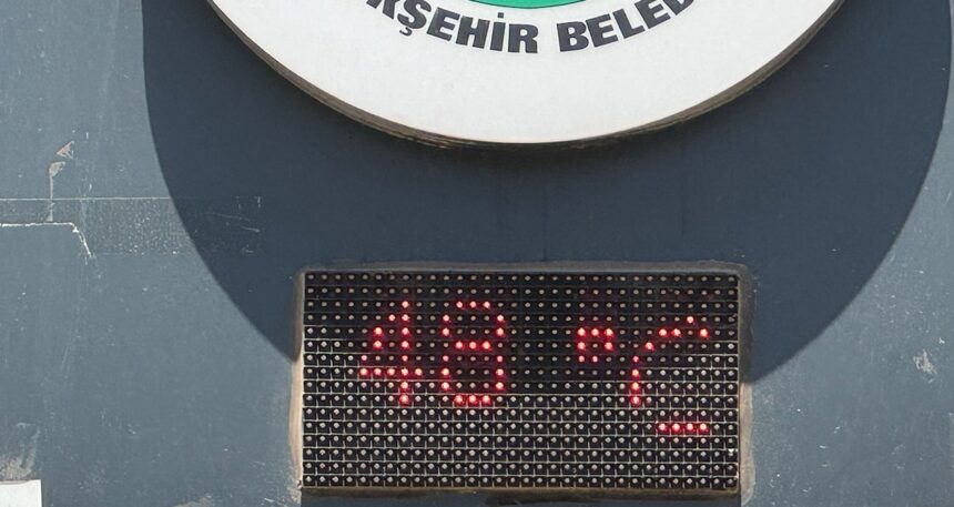 Türkiye’nin en sıcak kenti: Termometreler 48 dereceyi gösterdi!