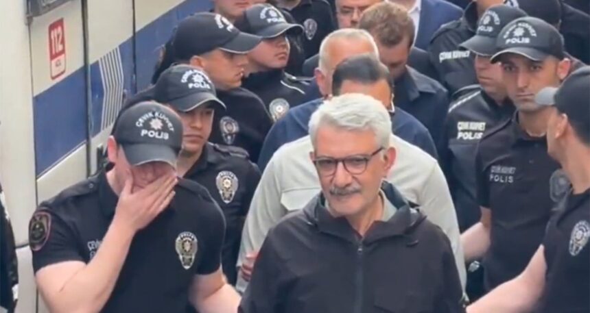 Üç günde saçı ağardı