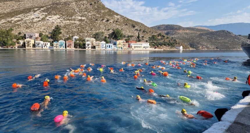 Uluslararası Meis-Kaş Yüzme Yarışı gerçekleştirildi