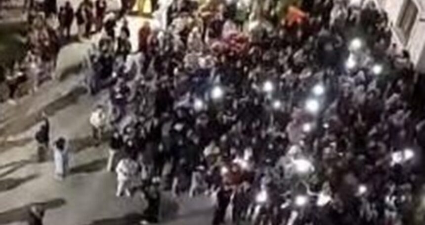 Üniversite, İmamoğlu protestoları sonrası öğrencilerle ilgili soruşturma başlattı