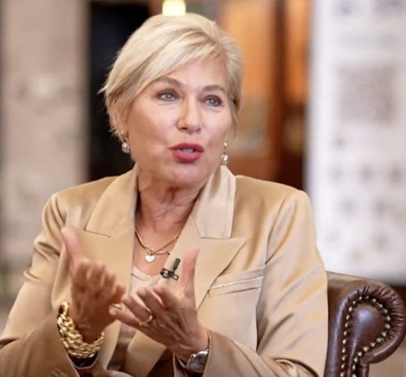 Ünlü iş insanı AKP sıralarında