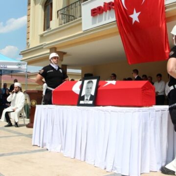 Vali yardımcısı son yolculuğuna uğurlandı