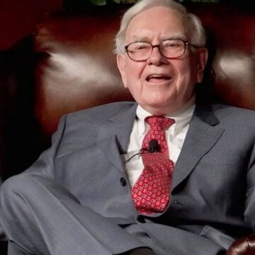 Warren Buffett servetini dağıtıyor: En zengin listesindeki sıralaması değişti