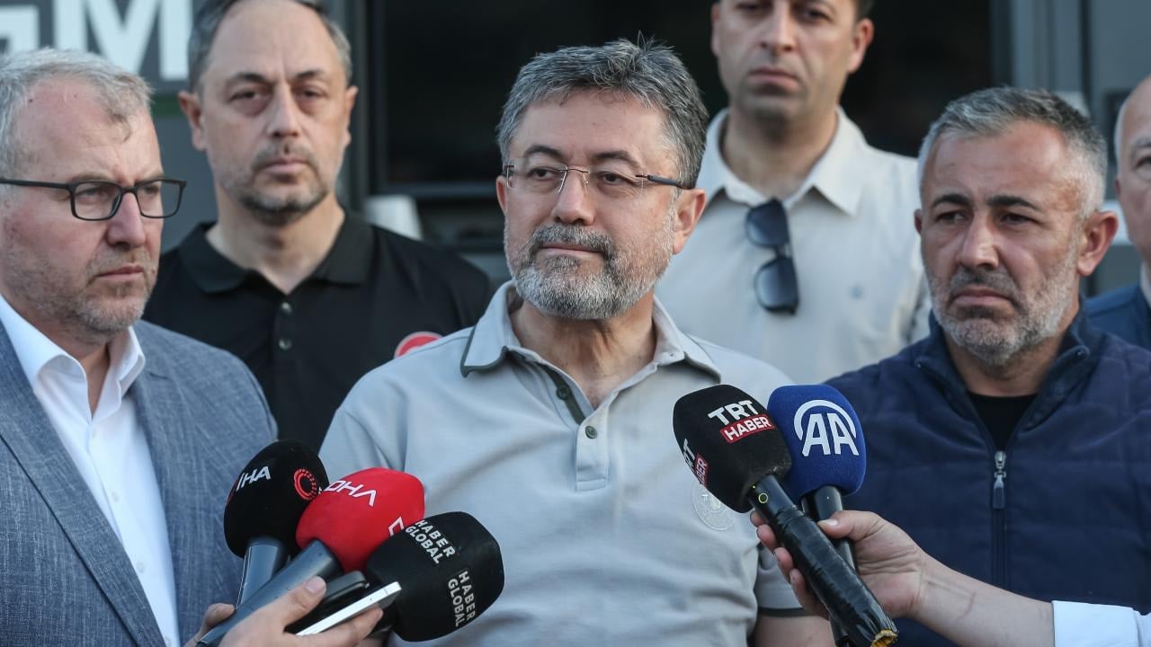 Yangını yağmur söndürdü, Bakan Yumaklı 'Rabb'imin Lütfu' dedi