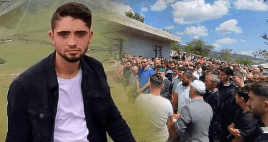 yikilan-binanin-altinda-kalan-is-makinesi-operatoru-topraga-verildi-ABjTatXR.jpg Yıkılan binanın altında kalan iş makinesi operatörü toprağa verildi