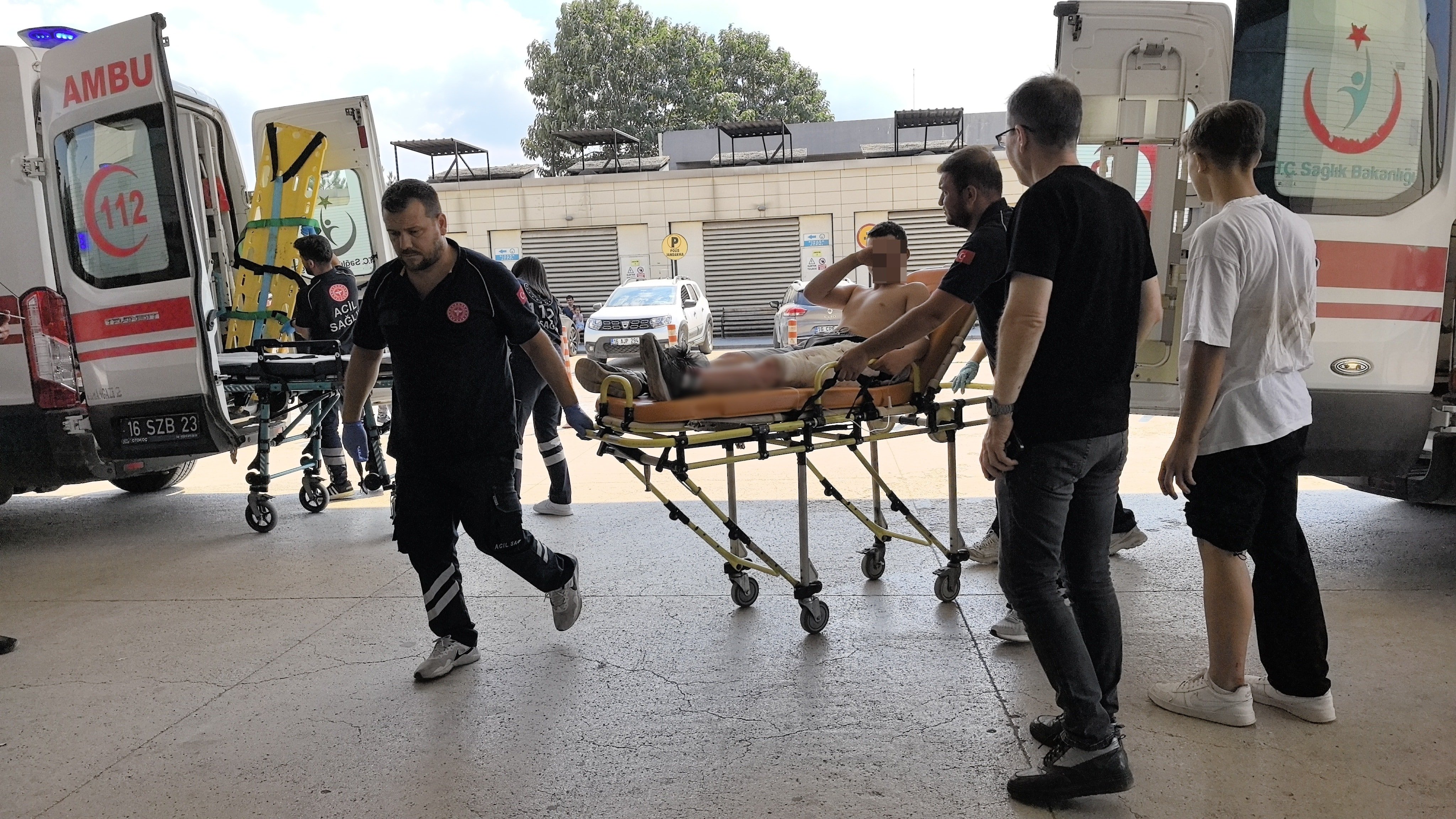 13 yaşında bir çocuğun kullandığı motosiklet minibüsle çarpıştı