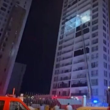 26 katlı binada korkutan yangın: Biri bebek 3 ölü, 39 yaralı