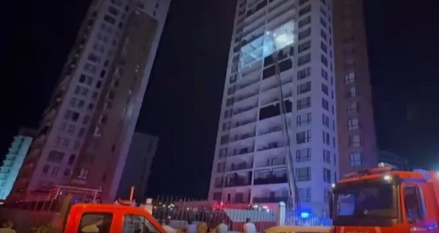 26 katlı binada korkutan yangın: Biri bebek 3 ölü, 39 yaralı