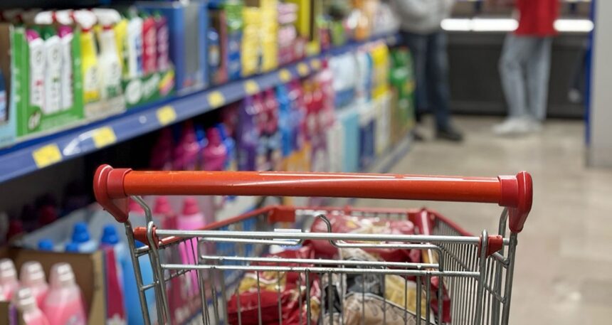 70 yaşına kadar markete giremeyecek