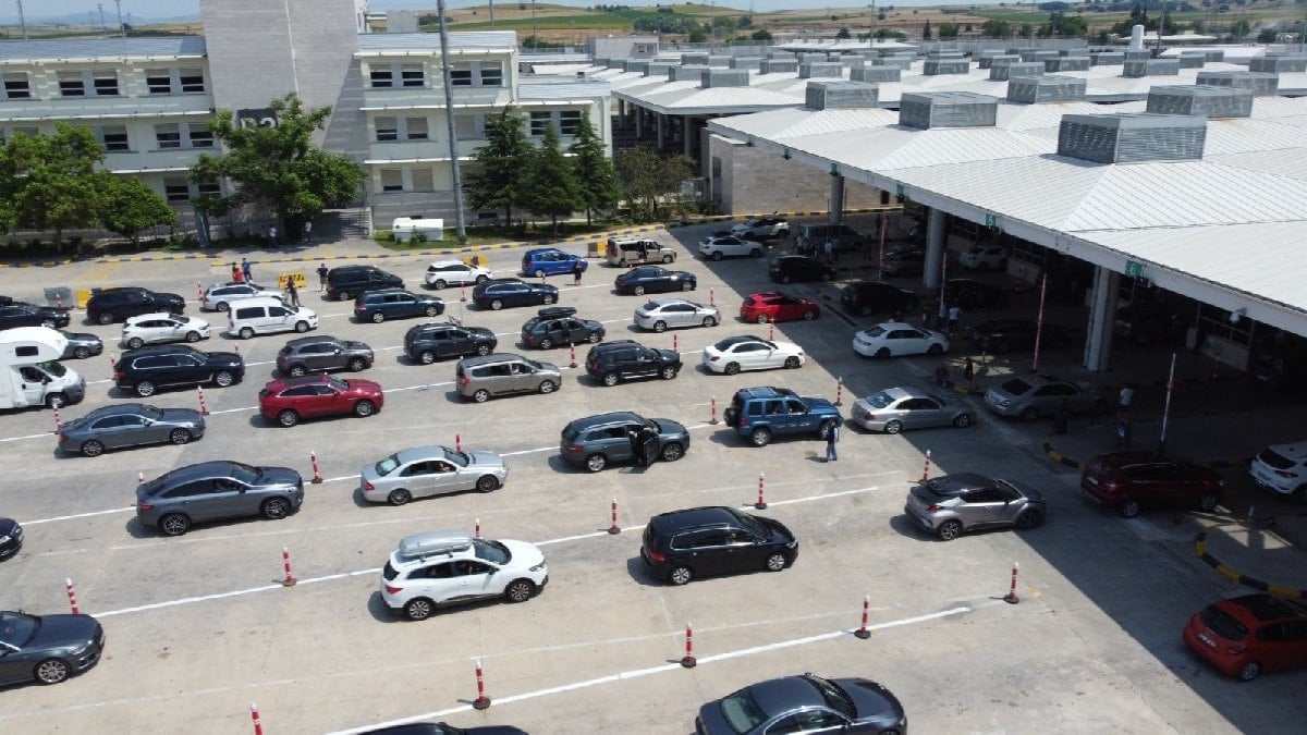 Akın akın Türkiye'ye geliyorlar! Tüm zamanların rekorunun kırıldı