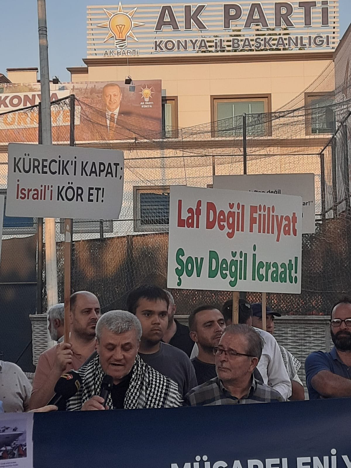 AKP’ye kalesinde şok protesto