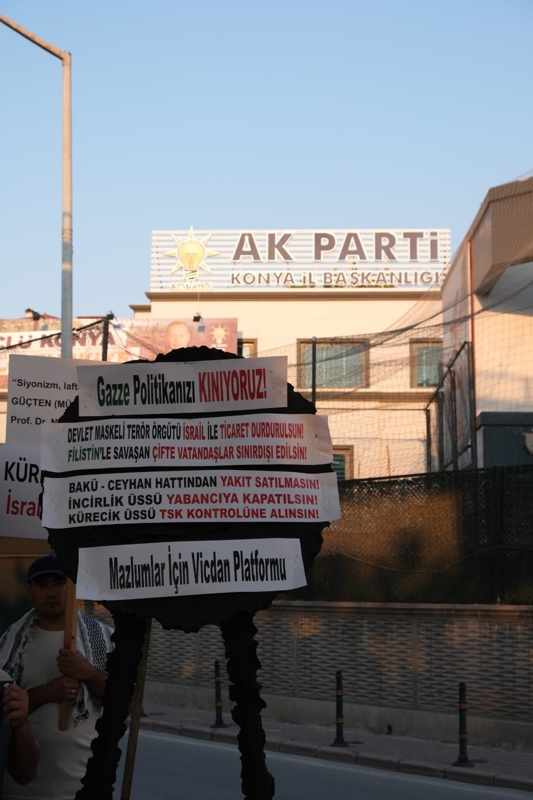 AKP’ye kalesinde şok protesto