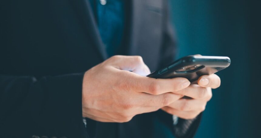 Almanya’daki Türk Konsolosluklarına telefonla giriş yasaklandı