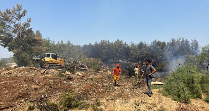 Antalya’da 2 ayrı orman yangını! Müdahale sürüyor