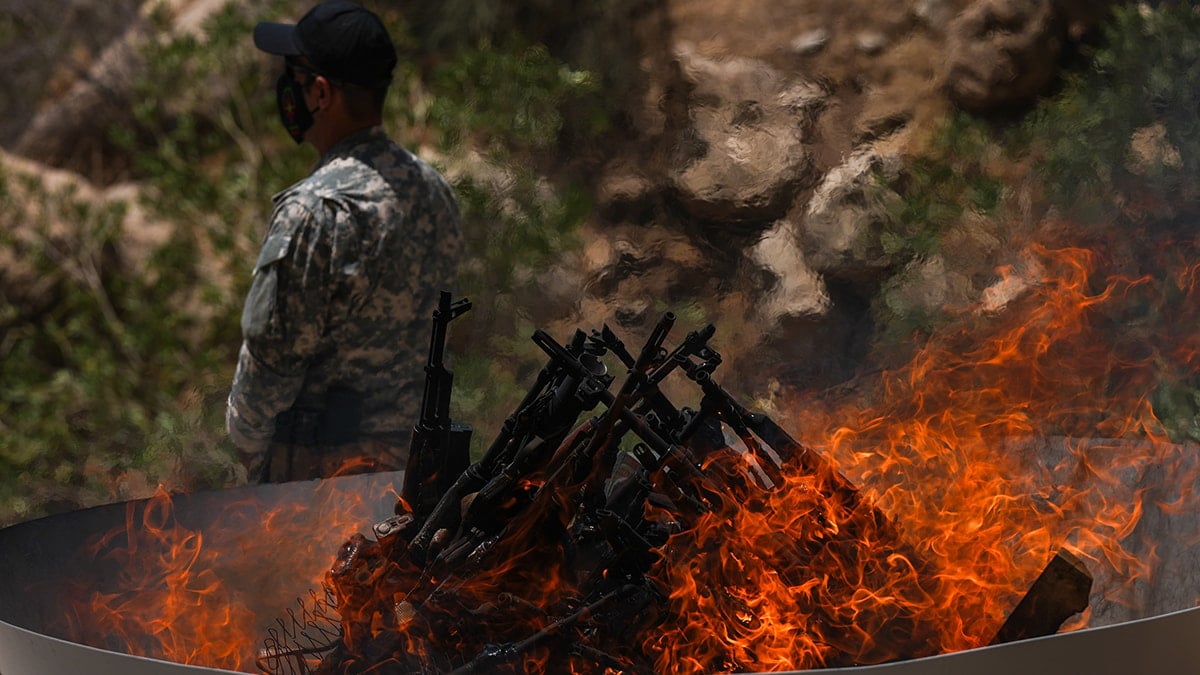 AYM istedi bahanesiyle 200 PKK’lıya jet tahliye