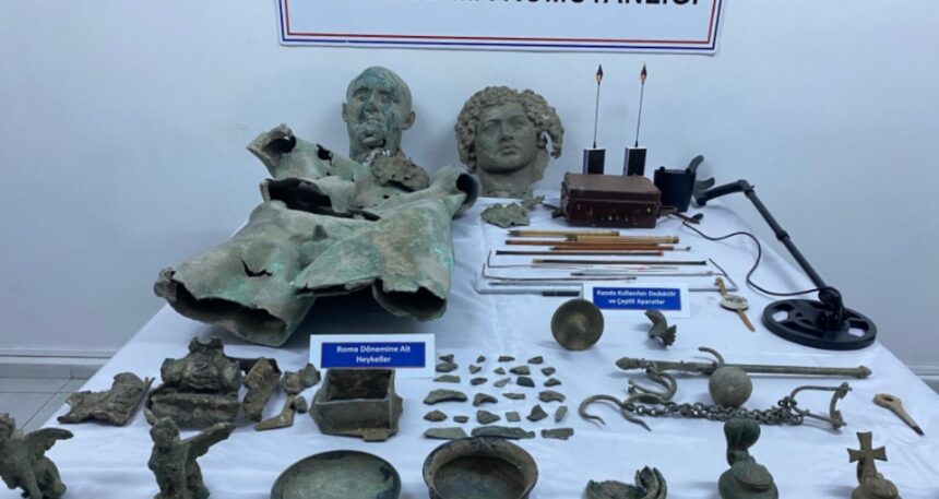 Bayburt’ta nefes kesen operasyon: Yüzden fazla tarihi eser ele geçirildi