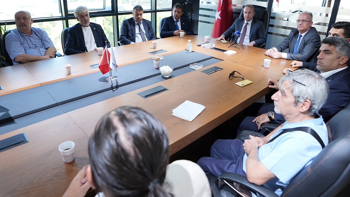 Bir parti daha siyaset dünyasına veda ediyor