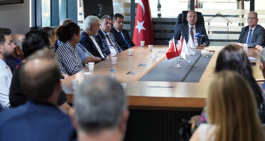 Bir parti daha siyaset dünyasına veda ediyor