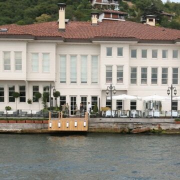Boğaz’ın incisi yarı fiyata gitti