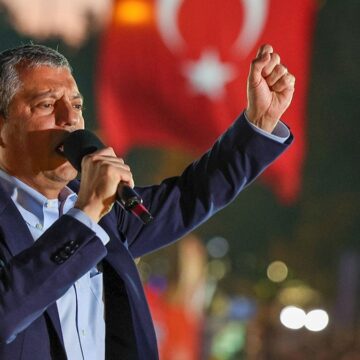 CHP lideri Özel, ‘rehin alma’ hikâyesi anlattı: Oğlunu göremezsin…