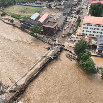 Çin’de şiddetli yağışlar felakete yol açtı! 38 kişi öldü