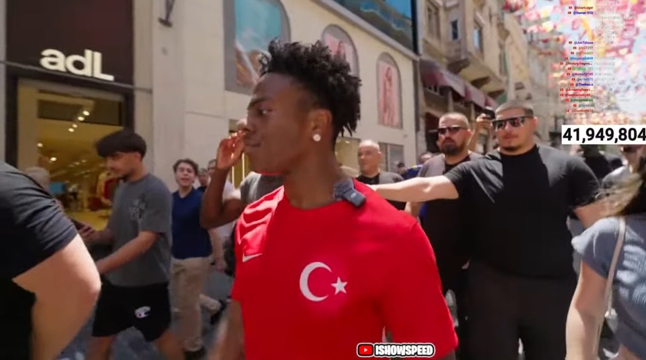 Dünyanın en çok izlenen yayıncısı, Galata Kulesi'nde İngilizce bilen memur bulamadı