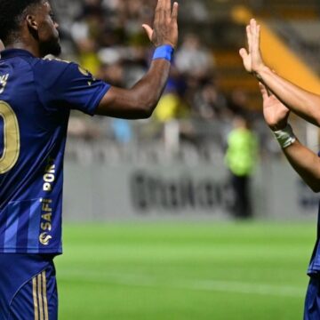 Duran duble yaptı, Fenerbahçe farklı kazandı