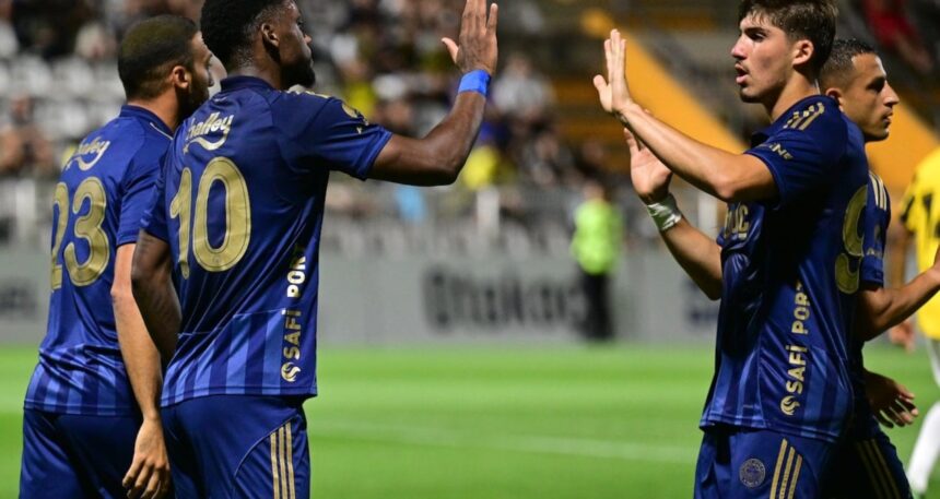 Duran duble yaptı, Fenerbahçe farklı kazandı