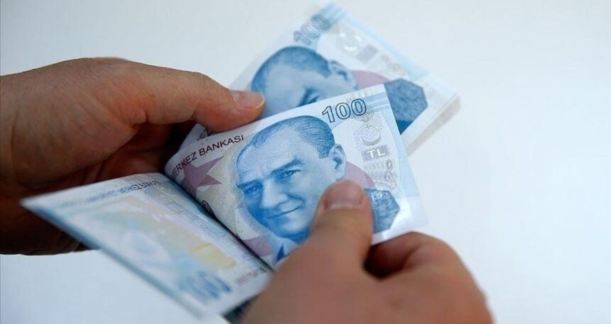Emekli maaş zammı hesaplara bugün yatıyor: Kim ne kadar alacak?